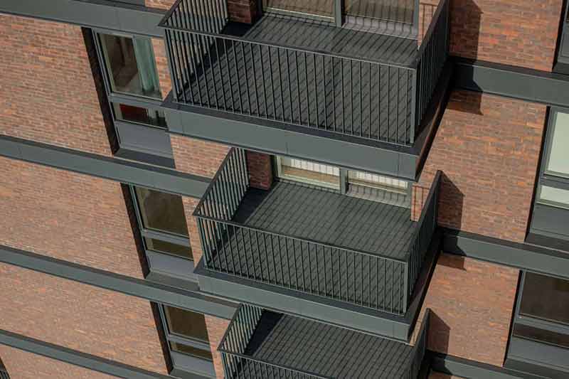 Alideck Aluminium Balcony Decking installation for flats